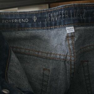 Jennifer Lopez boyfriend capri jeans